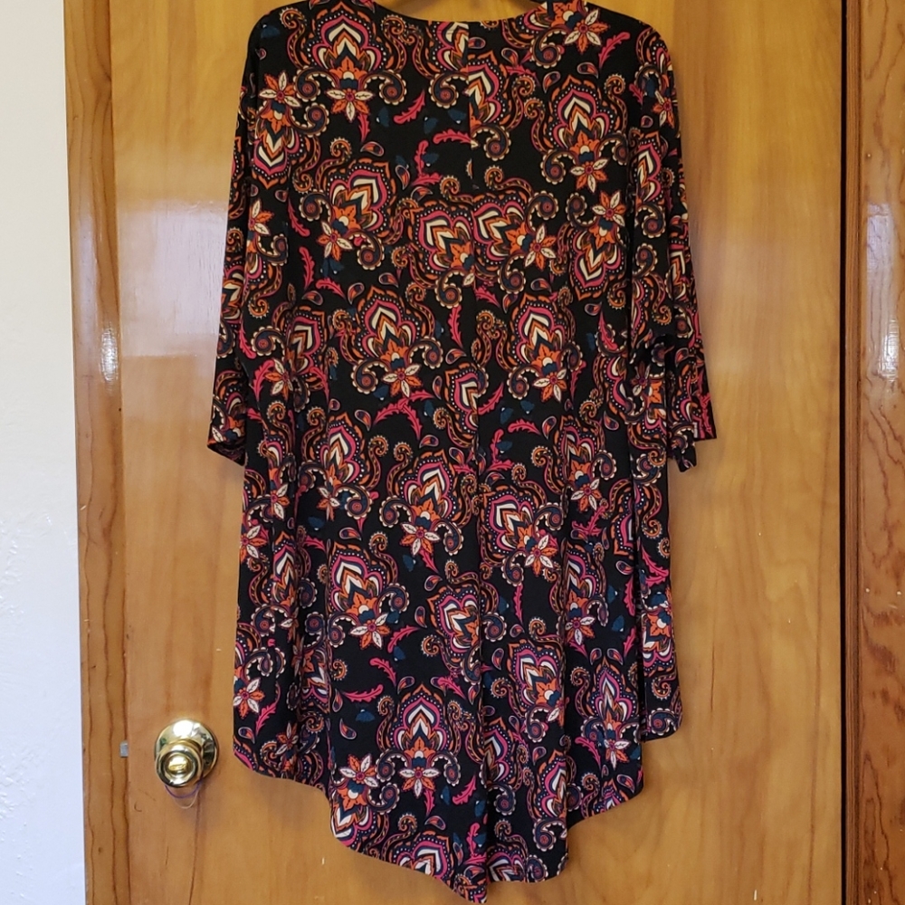 Lularoe lotus paisley flower 🌼 SHIRLEY Kimono